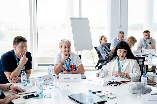 В «Сириусе» стартовала первая совместная программа с ПАО «Газпром нефть» для руководителей образовательных организаций