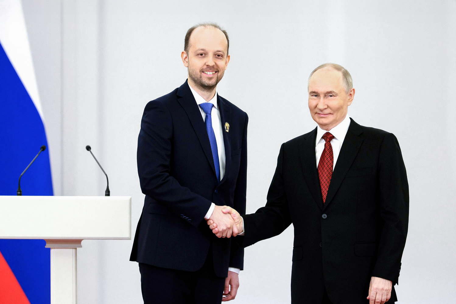 Президент вручил учёному Сириуса знак лауреата Государственной премии России