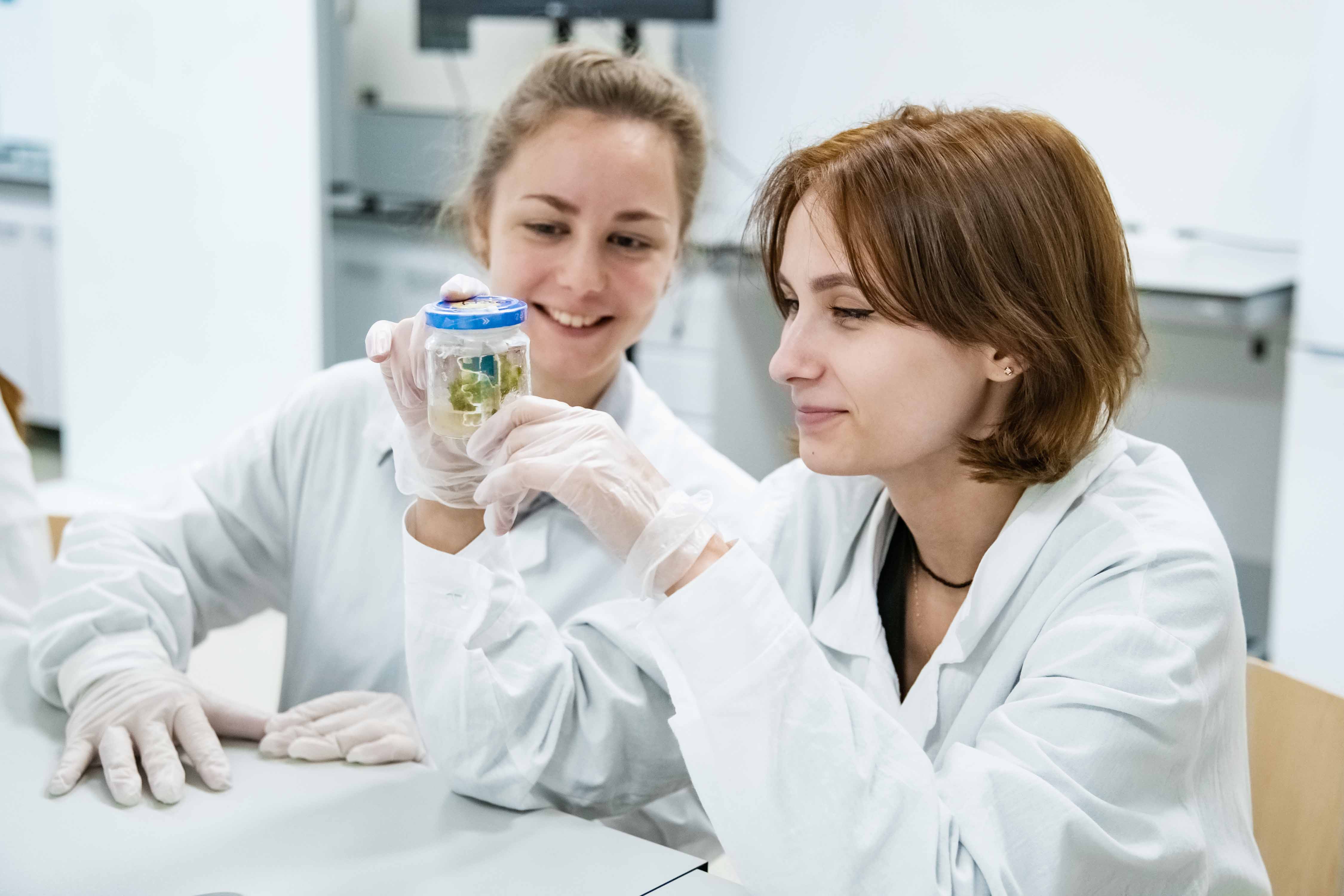 Настоящее и будущее российской биологии и генетики создается в «Сириусе» совместно с научными центрами мирового уровня