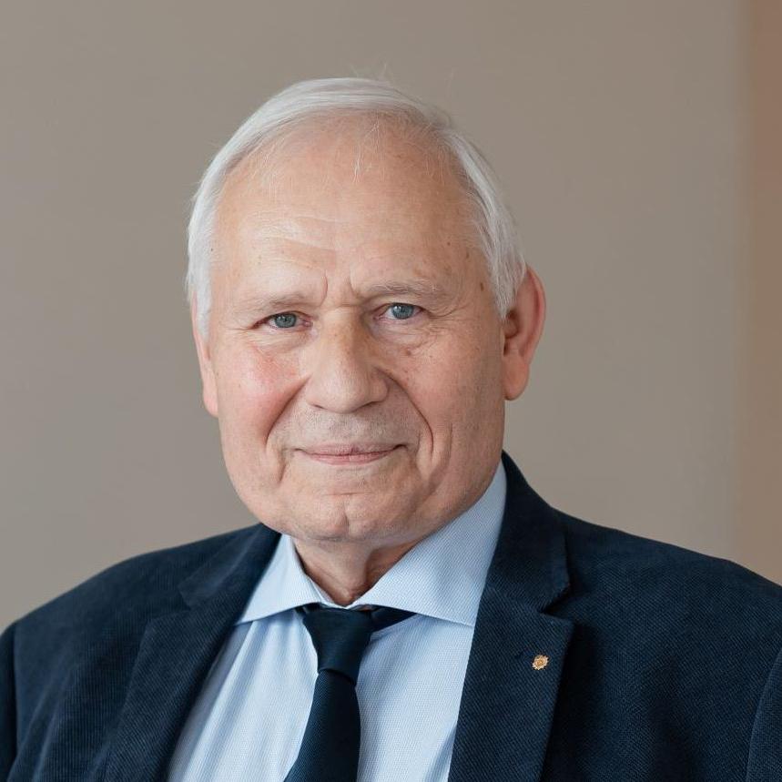 Арий Ариевич Лаптев