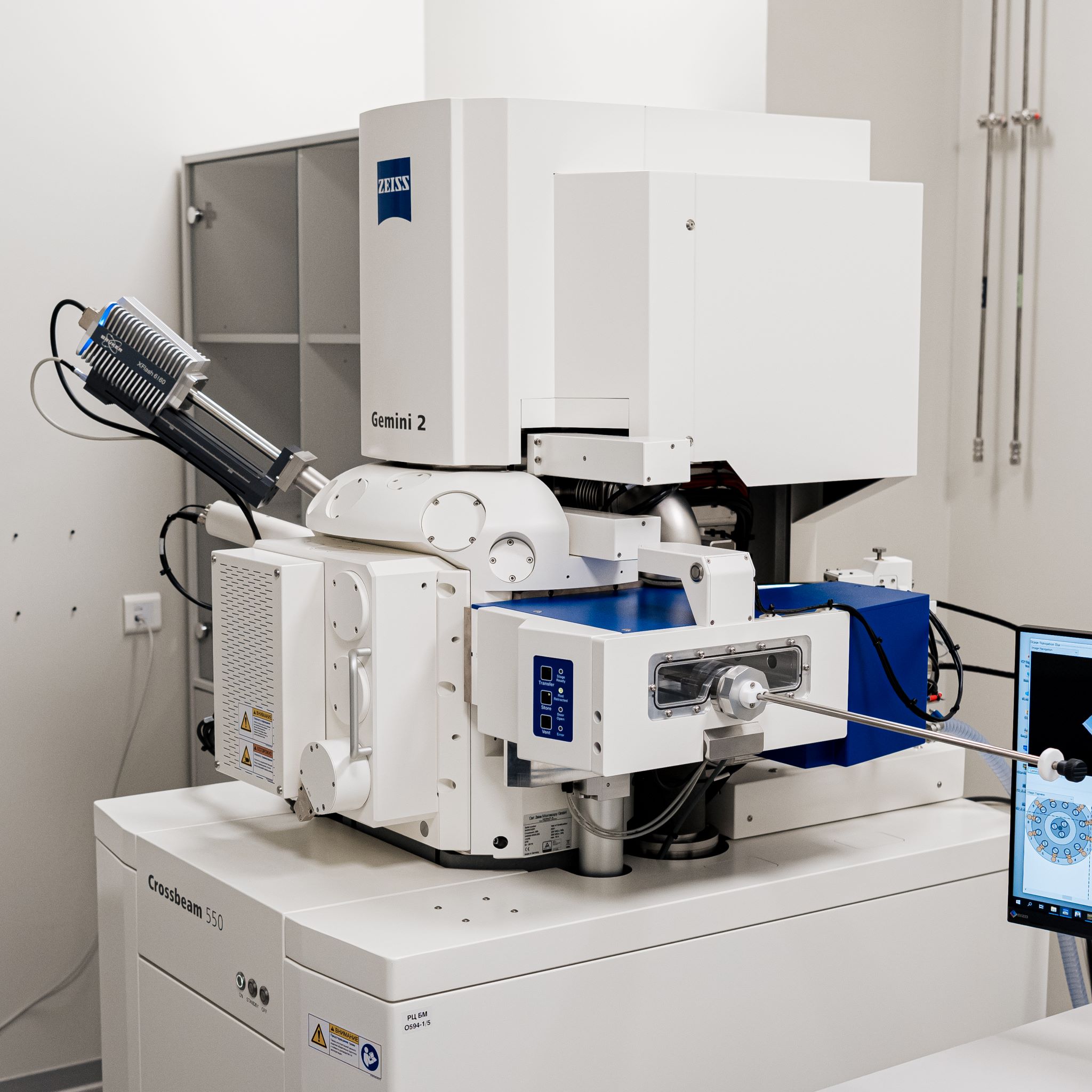 Сканирующий электронный микроскоп Crossbeam 550, Carl Zeiss