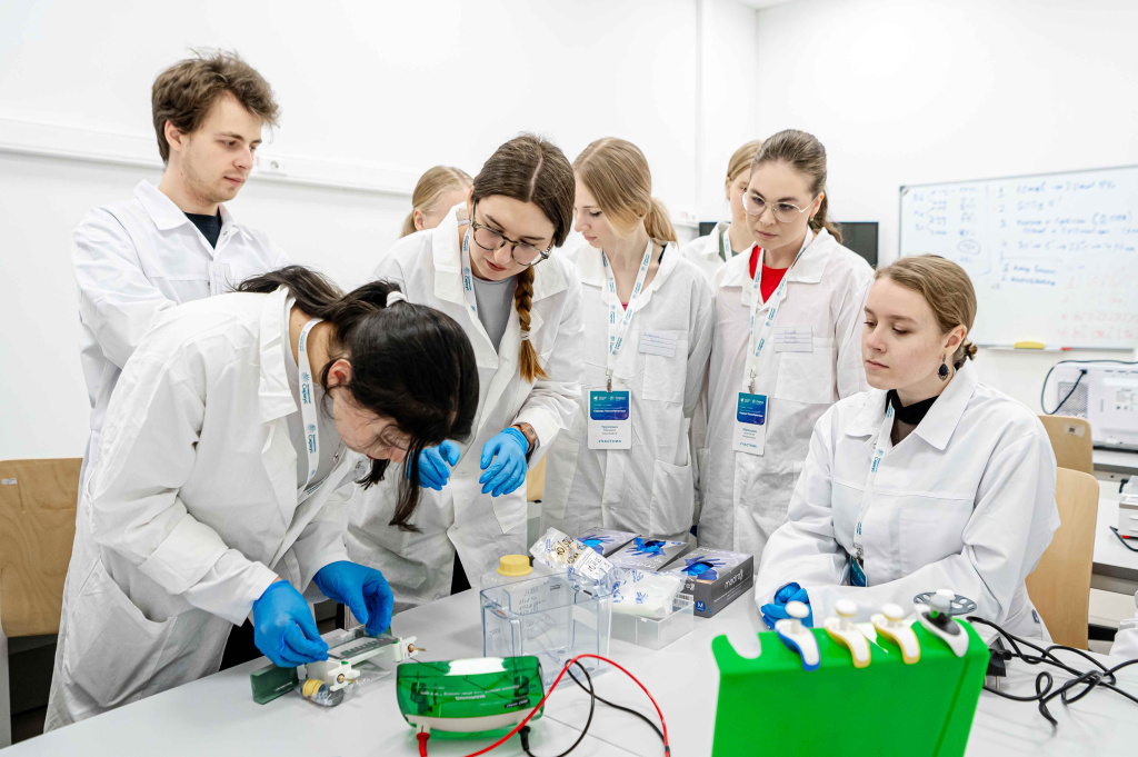 Z01_9133-22.jpg Z01_9133-22.jpg